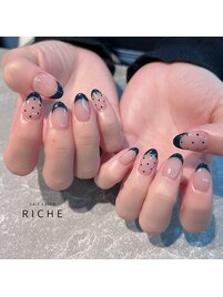 黒ドット×フレンチネイル