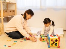 キッズスペースありでお子様と一緒に通えます！