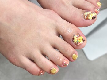 ワンハンドレッドプラス(100+)/お任せフットネイル