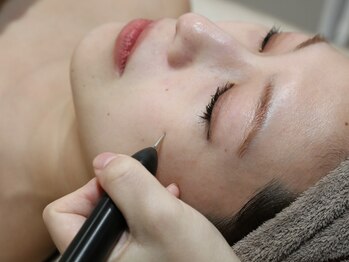 ハービー(Herbee)の写真/シミケアで透明感のある美白肌へ♪高濃度美容液導入+デコルテマッサージ付で、癒しやお疲れケアも叶う☆