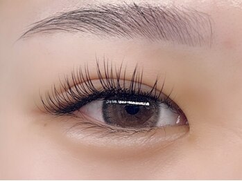ナナヴィ(Nanavi)の写真/【高持続LED導入店】清潔維持＆綺麗な状態が長持ちするよう≪オフ＆アイシャンプー付≫美まつ毛仕上がり