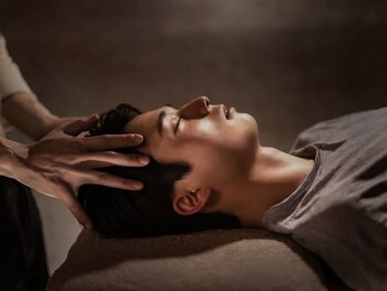 サンドリヨン(Cendrillon)の写真/≪CBDセラム使用◎極上のひととき≫ヘッドスパ×顔のツボ押しで疲れとむくみを解消。季節限定クーポン有。