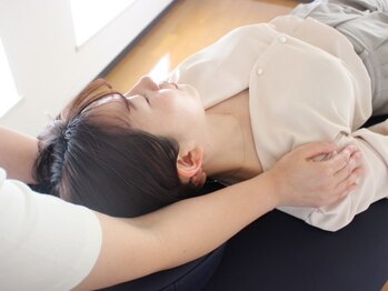 屋根裏 代々木の写真/丁寧な施術×やさしい空間で癒されながら整う完全個室サロン！日々のお仕事や生活でたまった疲れを解消♪