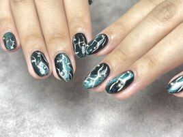 Black green nuance