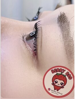 アイム(Eye’m)/人気の韓国ロッドでまつ毛パーマ