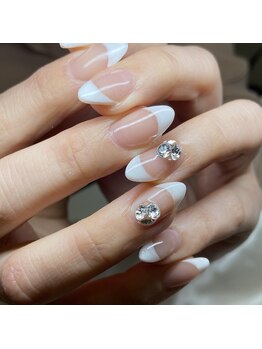 ミニュイ(Minuit)/フレンチネイル