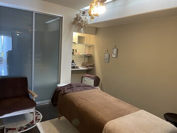 サロン モモ(momo)