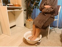 マルーム(MaRoom)の雰囲気（施術前にマグネシウムと精油が入ったフットバス10分♪）