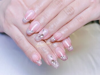 アールズネイル(R-s nail)の写真/【元町駅徒歩5分】落ち着いた空間で、透明感たっぷりの上品ネイルを。持ち込みデザイン8,800～