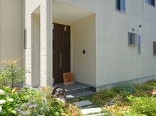 睡蓮の雰囲気（こちらが入口です◎）