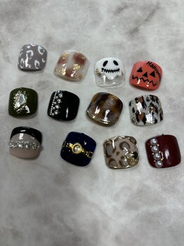 マルネイル(marunail)/秋のフット親指アートデザイン