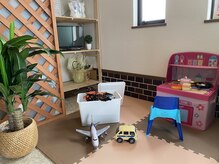 町のてもみ屋さんの雰囲気（キッズスペースございます。DVDを鑑賞される際はご持参ください）