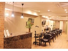 広々とした店内