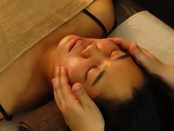 サララ(Salala)の写真/年齢とともに気になるたるみやシワでお悩みの方へ!最新美容機器でお悩みを解決◎継続することで効果UP♪