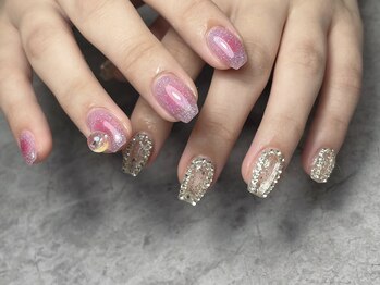 ナナネイルズ(nananails)/持ち込みアートやり放題¥11,500