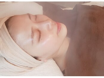 シーファ(shifa)の写真/長年の気になるお悩みに！最新機器でコラーゲンを増やし、ピンッ！とハリのあるお肌へ。