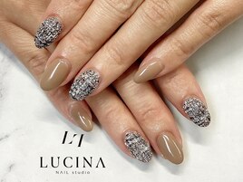 c-481 大人可愛いツイードネイル