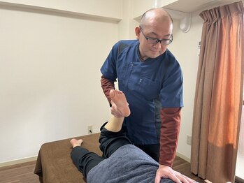 楽 池袋の写真/【腰のこわばりや違和感、痛み放置していませんか？】姿勢・骨盤・筋膜ラインを整えて毎日をもっと快適に。