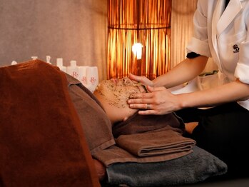 ブラックボックス(BLACK BOX)/施術の様子