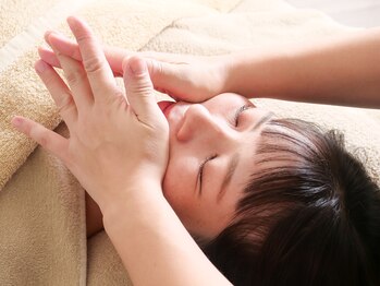 ユララ(YURARA)/コルギで小顔に♪