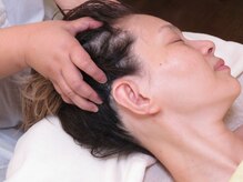 チアキ(CHIAKI)/頭も軽やかドライヘッドスパ