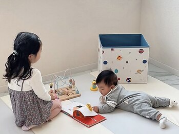 ENEU PILATES パーソナルマシンピラティス【エヌー】の写真/【お子様とご一緒OK】 キッズスペース完備!人目を気にせず集中できるプライベート空間!