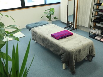 ケンジ タカハシ ボディーメンテナンス(KENJI TAKAHASHI)/