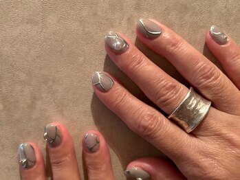 アオ おもろまち(ao.)/シルバーニュアンス/85min.