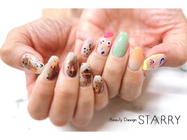 ニュアンス　個性的　カラフル