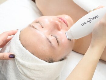 ソーレ(Sole)/《瞬間小顔コルギ3》