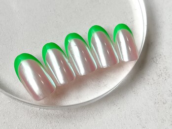 ワンアンドオンリー(One&Only)/オーロラミラー×フレンチネイル