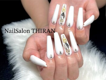 ネイル サロン ティラン 錦糸町(THIRAN)の写真/【スカルプ¥8480~/やり放題¥12000】強度×長さで縦長美爪を実現♪爪の形に自信がない方や折れやすい方に◎