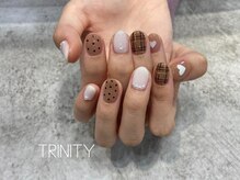 トリニティー(TRINITY)/ガーリーネイル　by鈴木
