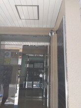 グイット 川口東口店(Goo-it!)/この扉から入り2階の213へ♪