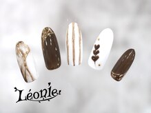 レオニー(Leonie)/ミラー×ハートピーコックネイル