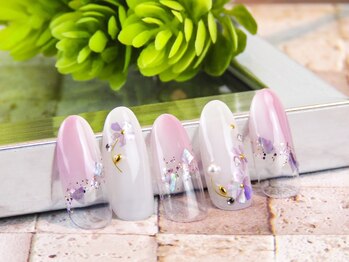 アフィックス ネイルアンドアイラッシュ 水天宮(affix)/シェル小花アート