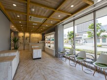 ウシワカマルエムティードット(USHIWAKAMARU MT.)の雰囲気（待合&フロント）