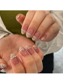 キラキラフレンチネイル