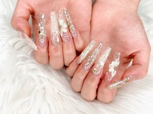 ビューティー ライン 藤沢店(BEAUTY LINE)の雰囲気（スカルプは紙を装着してアクリルパウダーで作っていきます！）