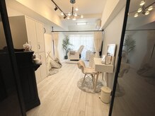 シアンカ 横浜関内店(SIANQCA)の雰囲気（プライベートサロン/もちもちソファーでリラックス気分）