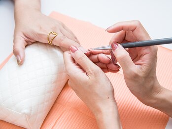 ネイルズ アイコ(nail's aico)の写真/日常に馴染む大人上品な美爪ネイル*短い爪や巻き爪のお悩みも解消する完全個室サロン♪