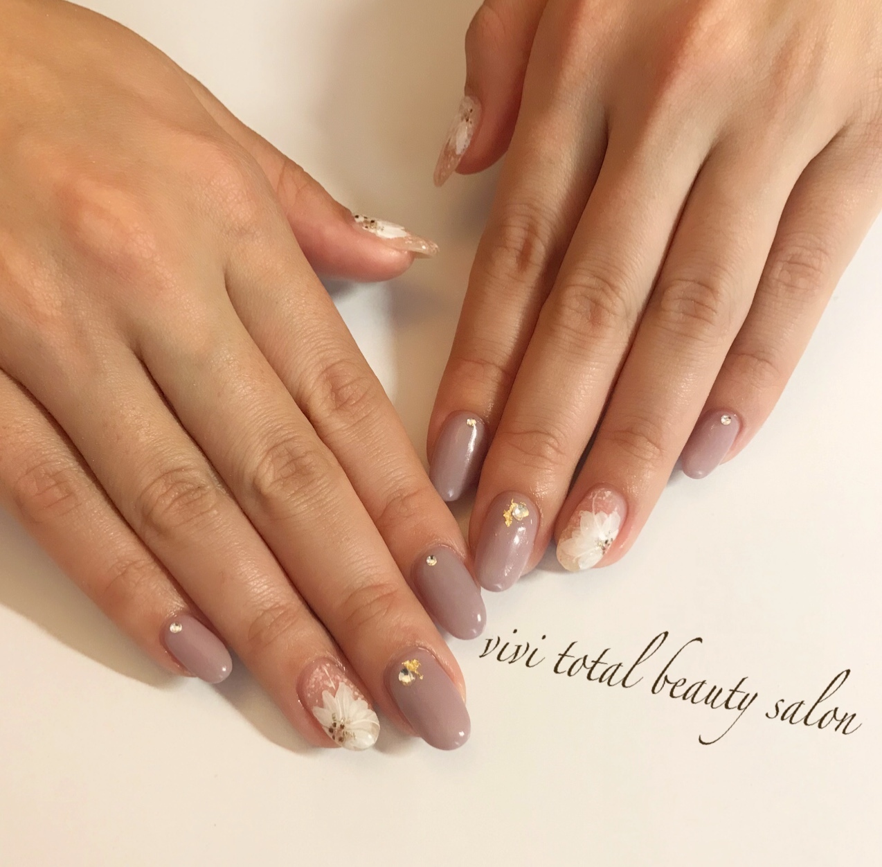 フラワーネイル**