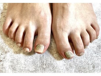 ティンク(Tink)/ゴールドフットネイル