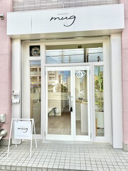 マグ(mug)/白を基調としたサロン