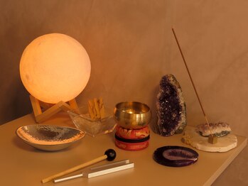 レミリア 中目黒店(RE:MIRIA Nakameguro)/月のリズムと静けさとアメジスト