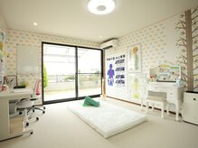 かすがい カイロプラクティック院の雰囲気（施術のお部屋清潔、明るい施術院を心がけています。）