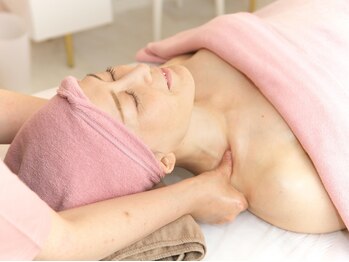 ココモカ(COCOMOKA)の写真/家事や仕事で日々の疲れや肩こり,むくみを“COCOMOKA”でスッキリ解消！オールハンドで全身すっきり☆