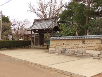 ブッダのてあて/駐車場