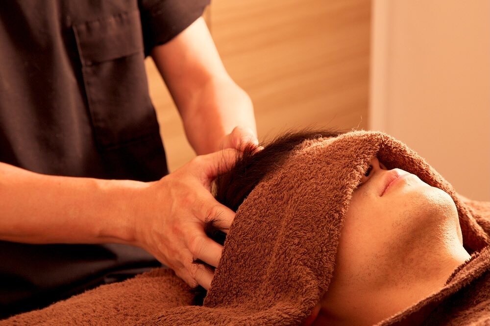 【気軽に通える人気メニュー♪】もみほぐし+ヘッドスパ+ハンド 90分　\7100