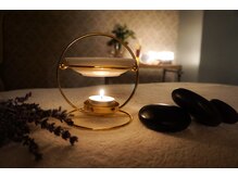 トータルボディケア ベレーザ(Total Body Care Beleza)の雰囲気（木の温もりと上質なアロマの香り、キャンドルに囲まれた空間♪）